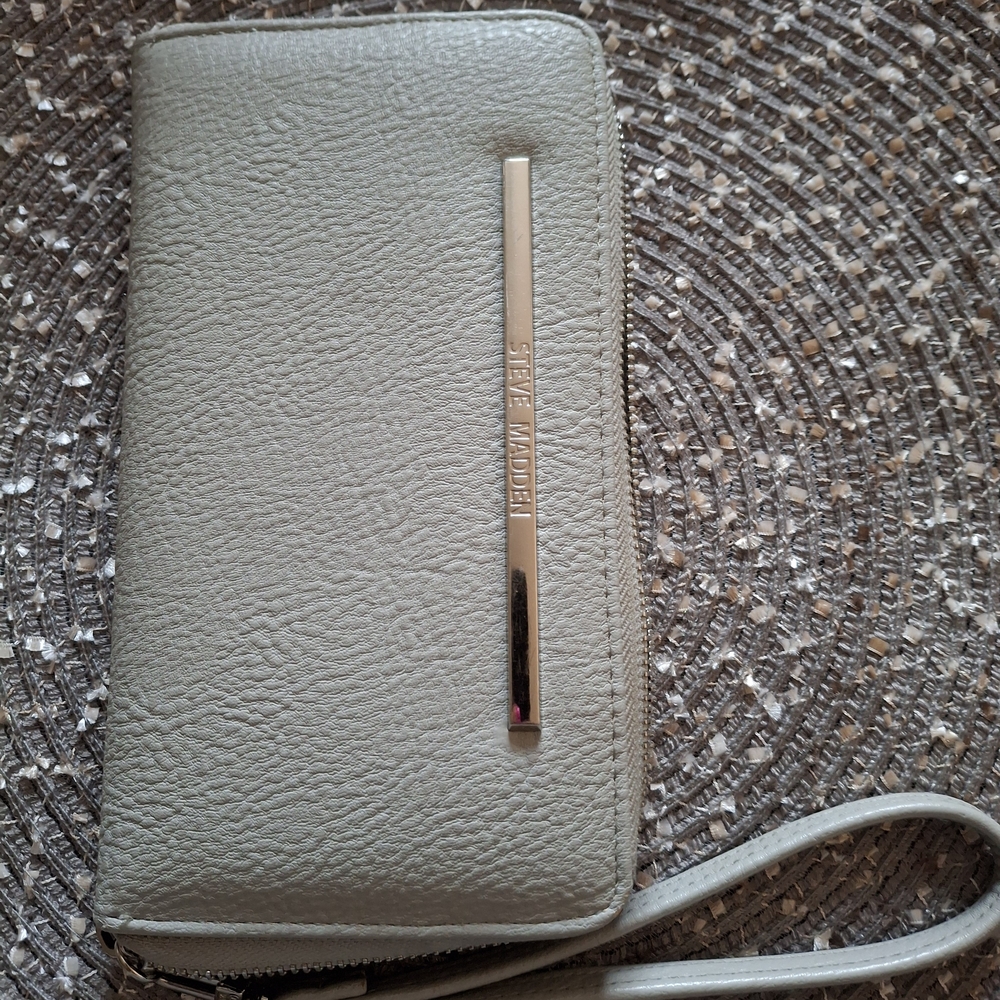 Steve Madden Gray Wristlet Wallet